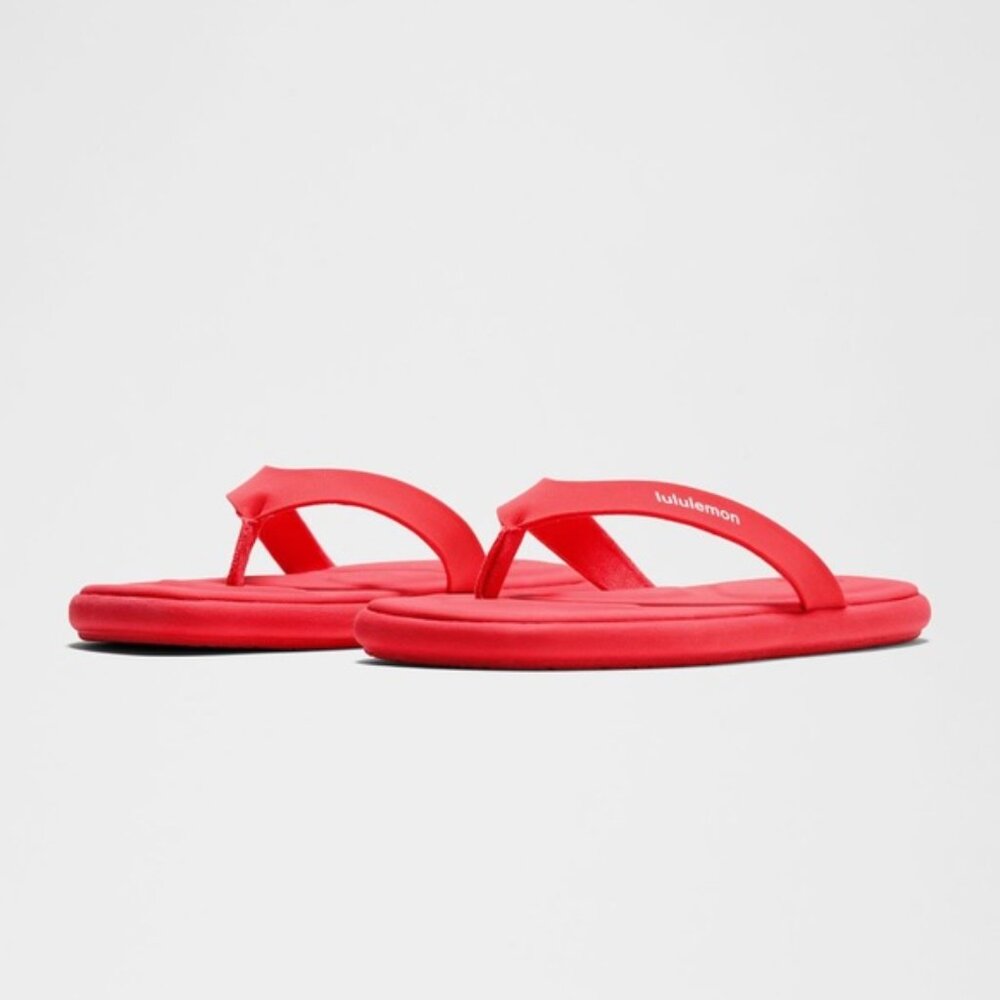 Lululemon Restfeel Flip-Flop Women’s Color Red Glow/White NWT